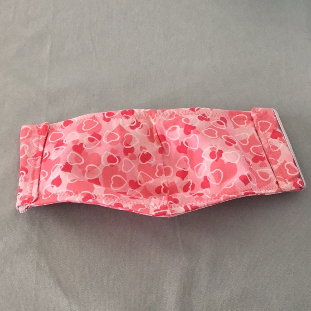 Face Mask 3 Layer Pink Hearts -adjustable ear loop - Picture 2 of 8